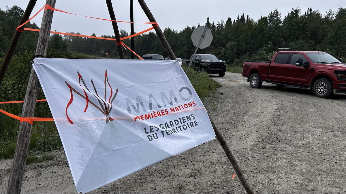 entry.newsSocamImage[0].title